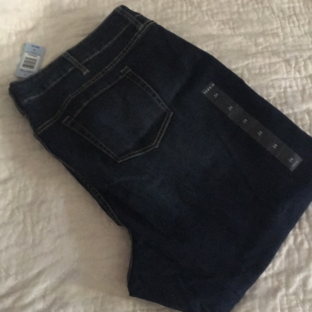 Torrid cropped boyfriend jeans